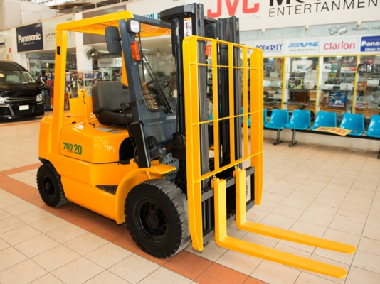 ขายรถโฟล์คลิฟท์มือสอง TCM รุ่น FG20N16 ราคา 185,000 บาท นำเข้าจากประเทศญี่ปุ่น 100\% ไม่เคยใช้งานในประเทศไทย