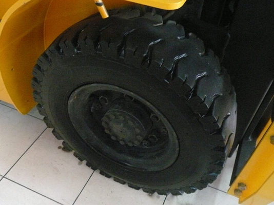 ขายรถโฟล์คลิฟท์มือสอง TCM รุ่น FG20N16 ราคา 185,000 บาท นำเข้าจากประเทศญี่ปุ่น 100\% ไม่เคยใช้งานในประเทศไทย