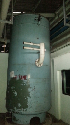 ขายถังลมขนาดใหญ่จำนวน 2 ใบใบใหญ่ 80,000 บาทใบเล็ก 50,000 บาท