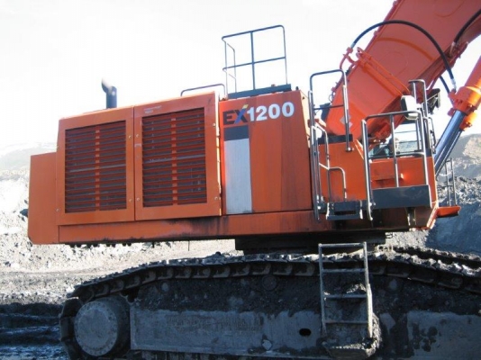 รถขุด HITACHI EX1200-6  4235ชม.  ปี2012 (120ตัน) ใครหาอยู่ติดต่อมาได้เลยครับ