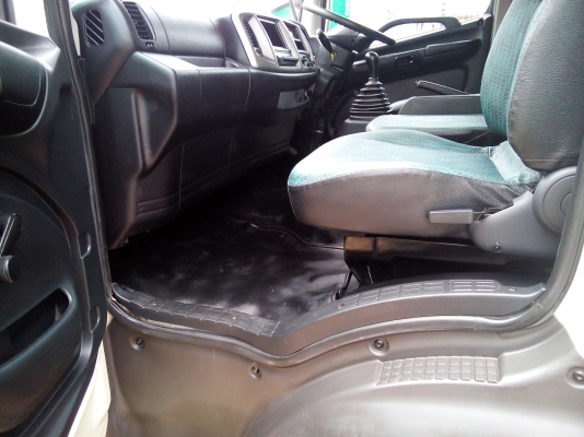 6 ล้อกลาง  *Euro.3*  HINO *ซีรีย์500*  FC9J  175 แรงม้า *คอมมอนเรว*  *ยาว 6.50 ม.*  รถสวยเดิม+สวยจริง * รถห้างแท้ * มีเล่มพร้อม*