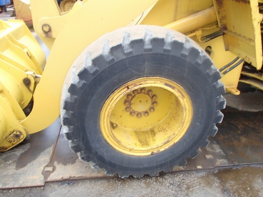 ขาย KOMATSU WA200-1 นำเข้าจากญี่ปุ่น 090-986-2521 อ๊อบ