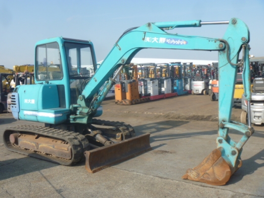 ขาย KUBOTA K-040 นำเข้าจากญี่ปุ่น 090-986-2521 อ๊อบ