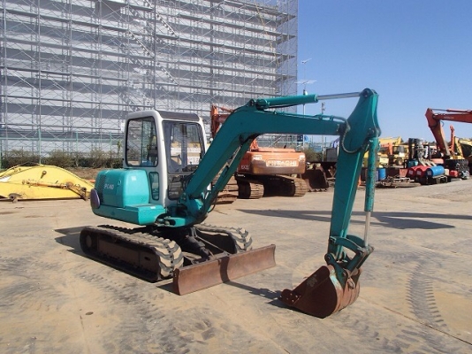 ขาย KOMATSU PC40-7 นำเข้าจากญี่ปุ่น 090-986-2521 อ๊อบ