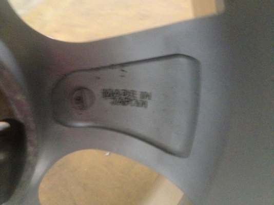 ล้อ RAYS ญี่ปุ่นเเท้ขอบ15กว้าง6นิ้วครึ่งอ๊อฟ38 4รู100สภาพสวยยางติดมาพอได้ ล้อ RAYS ญี่ปุ่นเเท้ขอบ15กว้าง6นิ้วครึ่งอ๊อฟ38 4รู100สภาพสวยยางติดมาพอได้