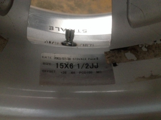 ล้อ RAYS ญี่ปุ่นเเท้ขอบ15กว้าง6นิ้วครึ่งอ๊อฟ38 4รู100สภาพสวยยางติดมาพอได้ ล้อ RAYS ญี่ปุ่นเเท้ขอบ15กว้าง6นิ้วครึ่งอ๊อฟ38 4รู100สภาพสวยยางติดมาพอได้