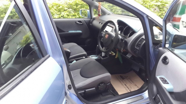 ขาย HONDA jazz 2004 ตัว TOP ขาย HONDA jazz 2004 ตัว TOP