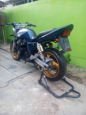 โอ บางนา ขาย cb400 ปี 93 อินวอย สรรพสามิตร ราคาเบาๆ 48,900 บาท โอ บางนา ขาย cb400 ปี 93 อินวอย สรรพสามิตร ราคาเบาๆ 48,900 บาท