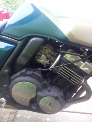 โอ บางนา ขาย cb400 ปี 93 อินวอย สรรพสามิตร ราคาเบาๆ 48,900 บาท โอ บางนา ขาย cb400 ปี 93 อินวอย สรรพสามิตร ราคาเบาๆ 48,900 บาท