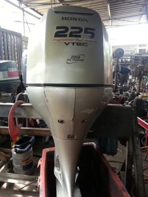 ขาย Honda BF225 4 จังหวะ 6 กระบอกสูบ, สตาร์ทไฟฟ้า ขาย Honda BF225 4 จังหวะ 6 กระบอกสูบ, สตาร์ทไฟฟ้า