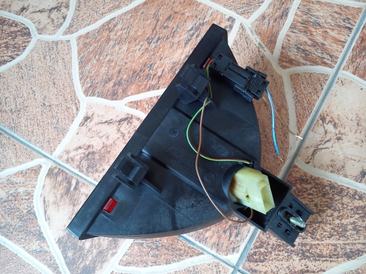 ไฟเบรคหลังดวงที่สาม BMW E36