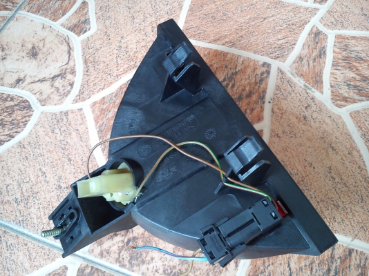 ไฟเบรคหลังดวงที่สาม BMW E36