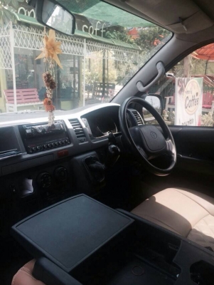 Toyota Commuter ปี12 เครื่อง2.7 แก๊สNGV Toyota Commuter ปี12 เครื่อง2.7 แก๊สNGV