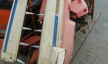 รถเกี่ยวข้าว kubota ใช้งานได้ 2 ระบบ มัดฟางได้ด้วยครับ เครื่องดีเชล 3 สูบ ราคาเพียง 88,000 บาท รถเกี่ยวข้าว kubota ใช้งานได้ 2 ระบบ มัดฟางได้ด้วยครับ เครื่องดีเชล 3 สูบ ราคาเพียง 88,000 บาท