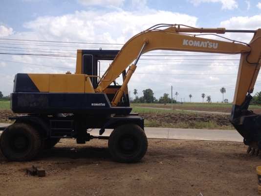 แมคโครล้อยางPw100-3 ใช้งานได้ดี ขายแล้วคะ แมคโครล้อยางPw100-3 ใช้งานได้ดี ขายแล้วคะ