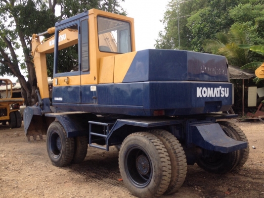 แมคโครล้อยางPw100-3 ใช้งานได้ดี ขายแล้วคะ แมคโครล้อยางPw100-3 ใช้งานได้ดี ขายแล้วคะ