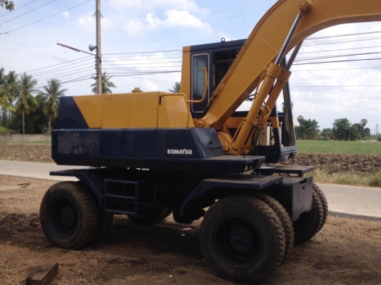 แมคโครล้อยางPw100-3 ใช้งานได้ดี ขายแล้วคะ แมคโครล้อยางPw100-3 ใช้งานได้ดี ขายแล้วคะ