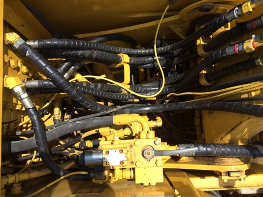 Komatsu PW130-7K ปี 2005 นำเข้าจากยุโรป ถึงไทยแล้ว สวยมาก ขายราคาถูกครับ