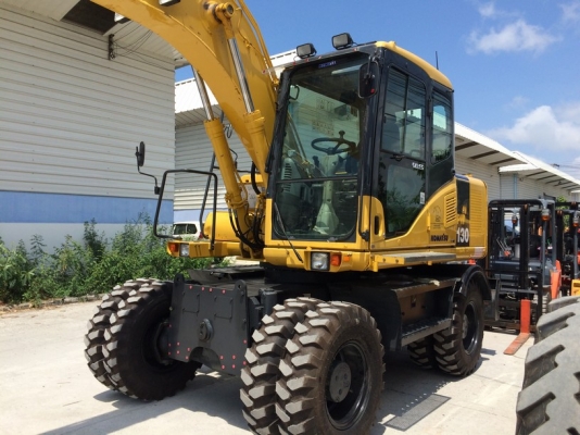 Komatsu PW130-7K ปี 2005 นำเข้าจากยุโรป ถึงไทยแล้ว สวยมาก ขายราคาถูกครับ
