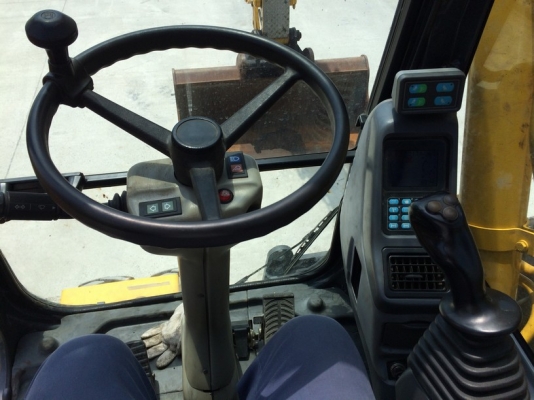 Komatsu PW130-7K ปี 2005 นำเข้าจากยุโรป ถึงไทยแล้ว สวยมาก ขายราคาถูกครับ