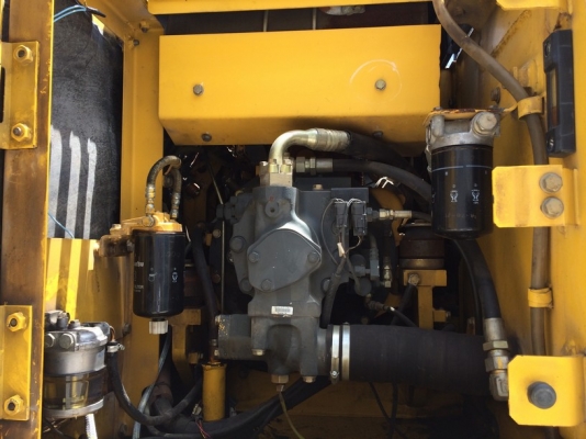 Komatsu PW130-7K ปี 2005 นำเข้าจากยุโรป ถึงไทยแล้ว สวยมาก ขายราคาถูกครับ