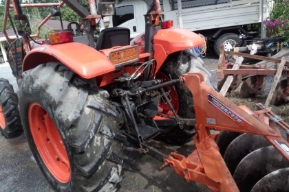**550,000 บ.ต่อรอง/// รถไถ2เพลา KUBOTA 60แรง 4WD ** ขาย KUBOTA 60แรง รถไถ2เพลา ยอดนิยม KUBOTA M6040SU 4WD ปี2553 เครื่องเดิม เกียร์เดิม ปั้มเดิม ช่วงล่างแน่น ใช้งานน้อย 2,3xx ชั่วโมง เครื่องยนต์KUBOTA-4สูบ 60แรงม้า แน่นดี แรง แห้งไม่มีเยิ้ม ปั้มดี แรง เกี **550,000 บ.ต่อรอง/// รถไถ2เพลา KUBOTA 60แรง 4WD ** ขาย KUBOTA 60แรง รถไถ2เพลา ยอดนิยม KUBOTA M6040SU 4WD ปี2553 เครื่องเดิม เกียร์เดิม ปั้มเดิม ช่วงล่างแน่น ใช้งานน้อย 2,3xx ชั่วโมง เครื่องยนต์KUBOTA-4สูบ 60แรงม้า แน่นดี แรง แห้งไม่มีเยิ้ม ปั้มดี แรง เกี