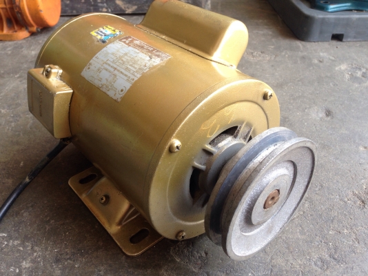 ขายมอเตอร์ Mitsubishi 1/2HP. 220V ไฟบ้าน เดิมๆวิ่งนิ่ม สภาพสวย พร้อมใช้งาน ขายมอเตอร์ Mitsubishi 1/2HP. 220V ไฟบ้าน เดิมๆวิ่งนิ่ม สภาพสวย พร้อมใช้งาน