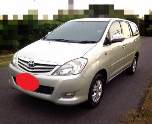 Toyota Innova ปี11 เครื่อง2.0G เบาะกำมะหยี่ Toyota Innova ปี11 เครื่อง2.0G เบาะกำมะหยี่