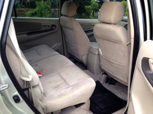 Toyota Innova ปี11 เครื่อง2.0G เบาะกำมะหยี่ Toyota Innova ปี11 เครื่อง2.0G เบาะกำมะหยี่