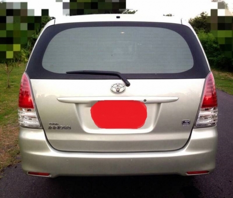 Toyota Innova ปี11 เครื่อง2.0G เบาะกำมะหยี่ Toyota Innova ปี11 เครื่อง2.0G เบาะกำมะหยี่