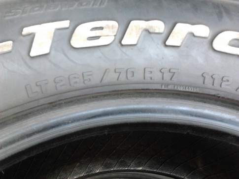 BF All USA. 265/70/17 ปลายปี10  สภาพดี 1ชุด