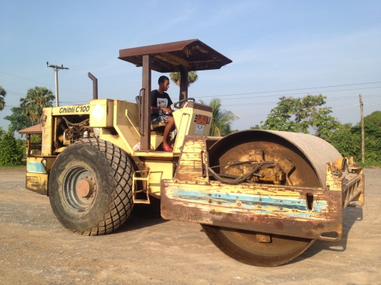 ขายรถบดสั่นสะเทือน ( 2 เพลา  )   เล่มทะเบียนภาษี 59