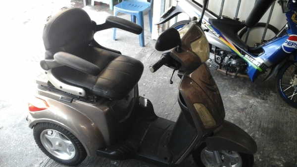 ขายรถสาล้อไฟฟ้า uda ราคา20500 บาท ขายรถสาล้อไฟฟ้า uda ราคา20500 บาท