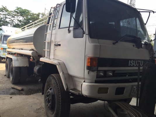10 ล้อ 2 เพลาบรรทุกรชน้ำ ISUZU FXZ23NFYF K-3601881 รถสภาพดี คัสซีสวยมาก เครื่องแห้งดี เล่มพร้อม ถังสวย