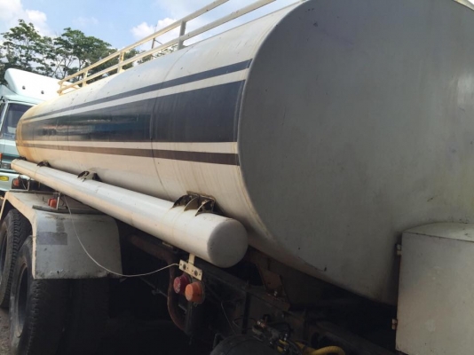 10 ล้อ 2 เพลาบรรทุกรชน้ำ ISUZU FXZ23NFYF K-3601881 รถสภาพดี คัสซีสวยมาก เครื่องแห้งดี เล่มพร้อม ถังสวย