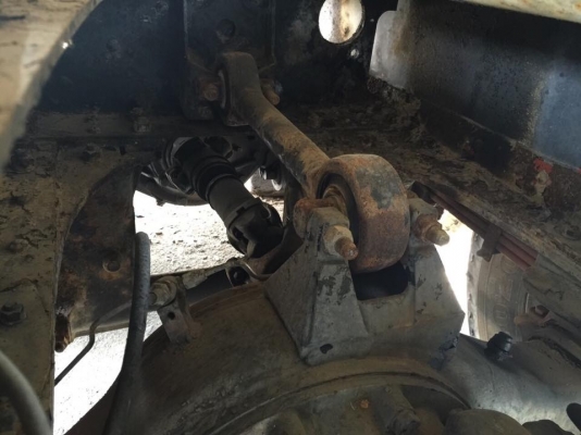 10 ล้อ 2 เพลาบรรทุกรชน้ำ ISUZU FXZ23NFYF K-3601881 รถสภาพดี คัสซีสวยมาก เครื่องแห้งดี เล่มพร้อม ถังสวย