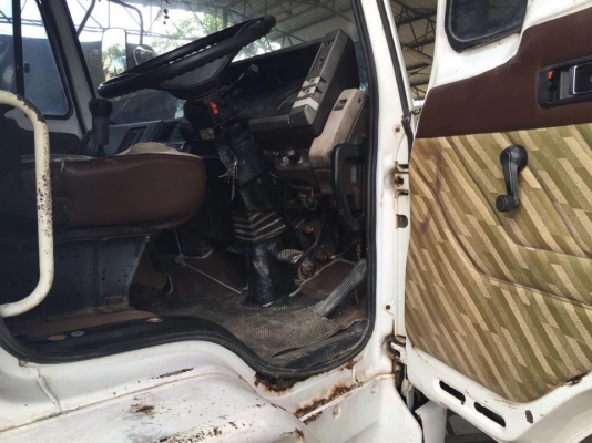 10 ล้อ 2 เพลาบรรทุกรชน้ำ ISUZU FXZ23NFYF K-3601881 รถสภาพดี คัสซีสวยมาก เครื่องแห้งดี เล่มพร้อม ถังสวย