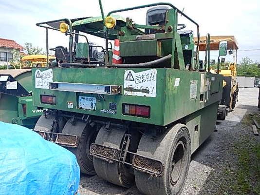 รถบด 7 ล้อ SAKAI T2  ปี1999  5600ชม. หากรอของได้ 30-45 วันติดต่อมาได้เลยครับ