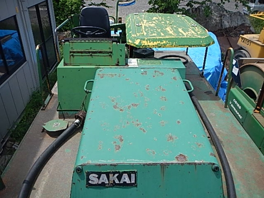 รถบด 7 ล้อ SAKAI T2  ปี1999  5600ชม. หากรอของได้ 30-45 วันติดต่อมาได้เลยครับ