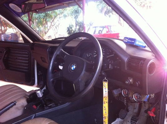 ขายBMW E30 4ประตู เครื่องsr20de MT สภาพสวย