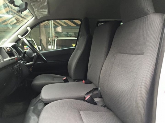 TOYOTA COMMTER 2.5 ปี 12. ดีเซลเกียทัมดา TOYOTA COMMTER 2.5 ปี 12. ดีเซลเกียทัมดา