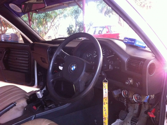 ขายBMW E30 4ประตู เครื่องsr20de MT สภาพสวย