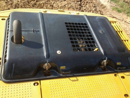 ต้องการขายรถแมคโค CAT 320D สภาพรถใหม่มือเดียว คนขับคนเดียว รถปลอดภาระ เอกสารพร้อมโอน