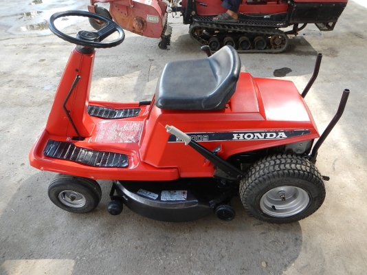 ขายรถตัดหญ้าHONDA HT-R 3009 พร้อมใช้งาน