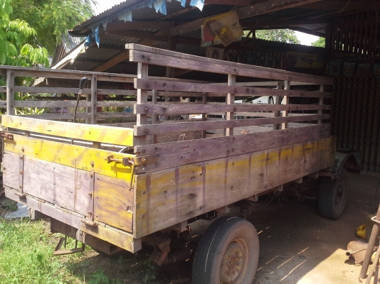 ขายอีแต๋นสี่ล้อหน้าสี่ ถูกๆ ไม่มีเครื่องไม่มีเกียร์