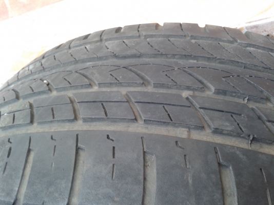 ขายยาง 205-45-r17 ปี2013 4วง สวยๆ ขายยาง 205-45-r17 ปี2013 4วง สวยๆ