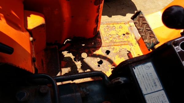 คูโบต้า Kubota L2202 มาพร้อมผานห้า ยางหลังคมๆ พร้อมใช้งาน **ราคาไม่แพง**