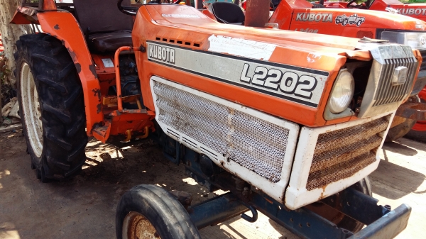 คูโบต้า Kubota L2202 มาพร้อมผานห้า ยางหลังคมๆ พร้อมใช้งาน **ราคาไม่แพง**
