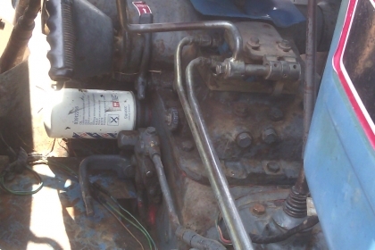 ขายรถไถฟอร์ดเสื้อลายพร้อมลุยงานหนักพร้อมโอน325000บาท