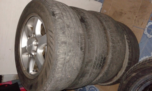 ขายยางพร้อม Max ขอบ 15   6รู